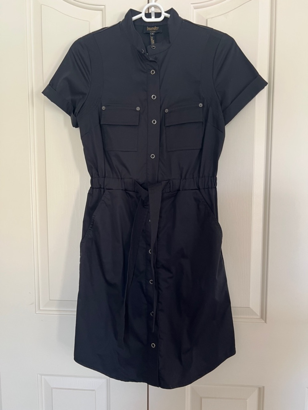 Laundry By Shelli Segal Black Short-Sleeve Utility Button Down Midi Dress
Size 0
